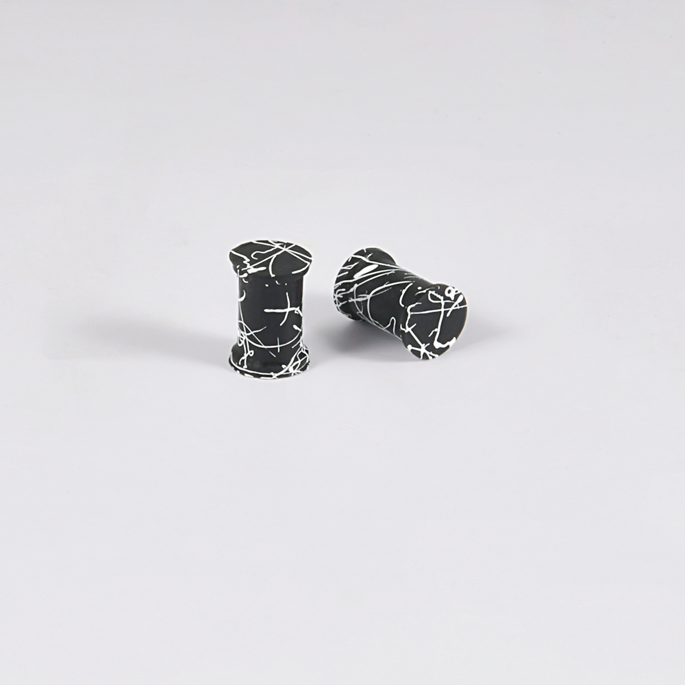 Pair Black And White lines Sil – Body Jewelry Gauges Bewertung und Preis