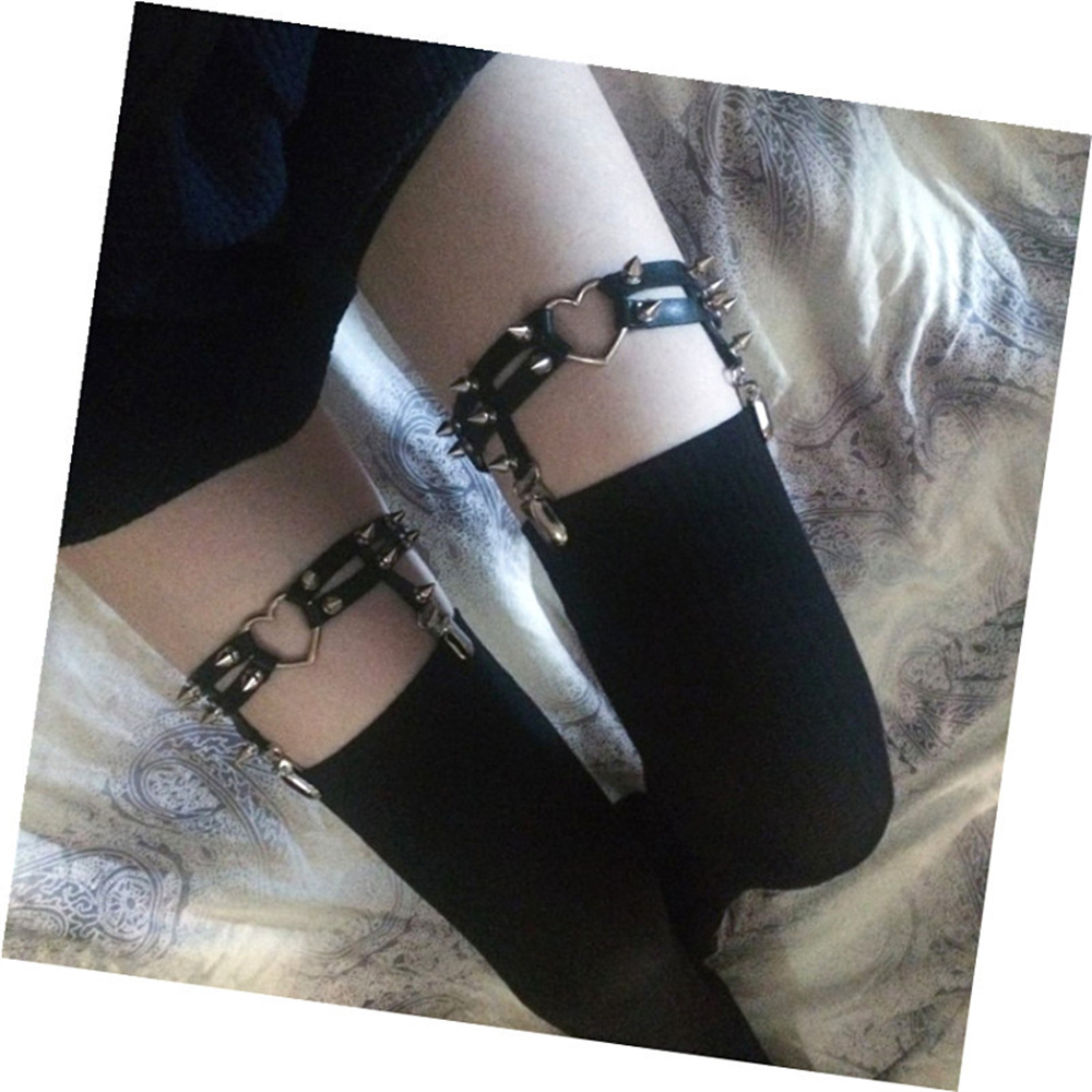 1Pcs Women Punk Goth Heart PU  – Body Jewelry Rings Bewertung und Preis