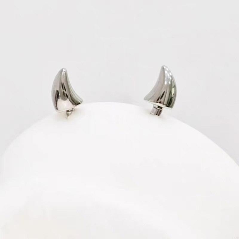 Stylish Devil Spikes Earrings  – Body Jewelry For Sensitive Skin Bewertung und Preis